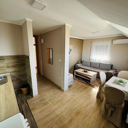Gradiska Na Savi Apartmani I Sobe Luaran gambar