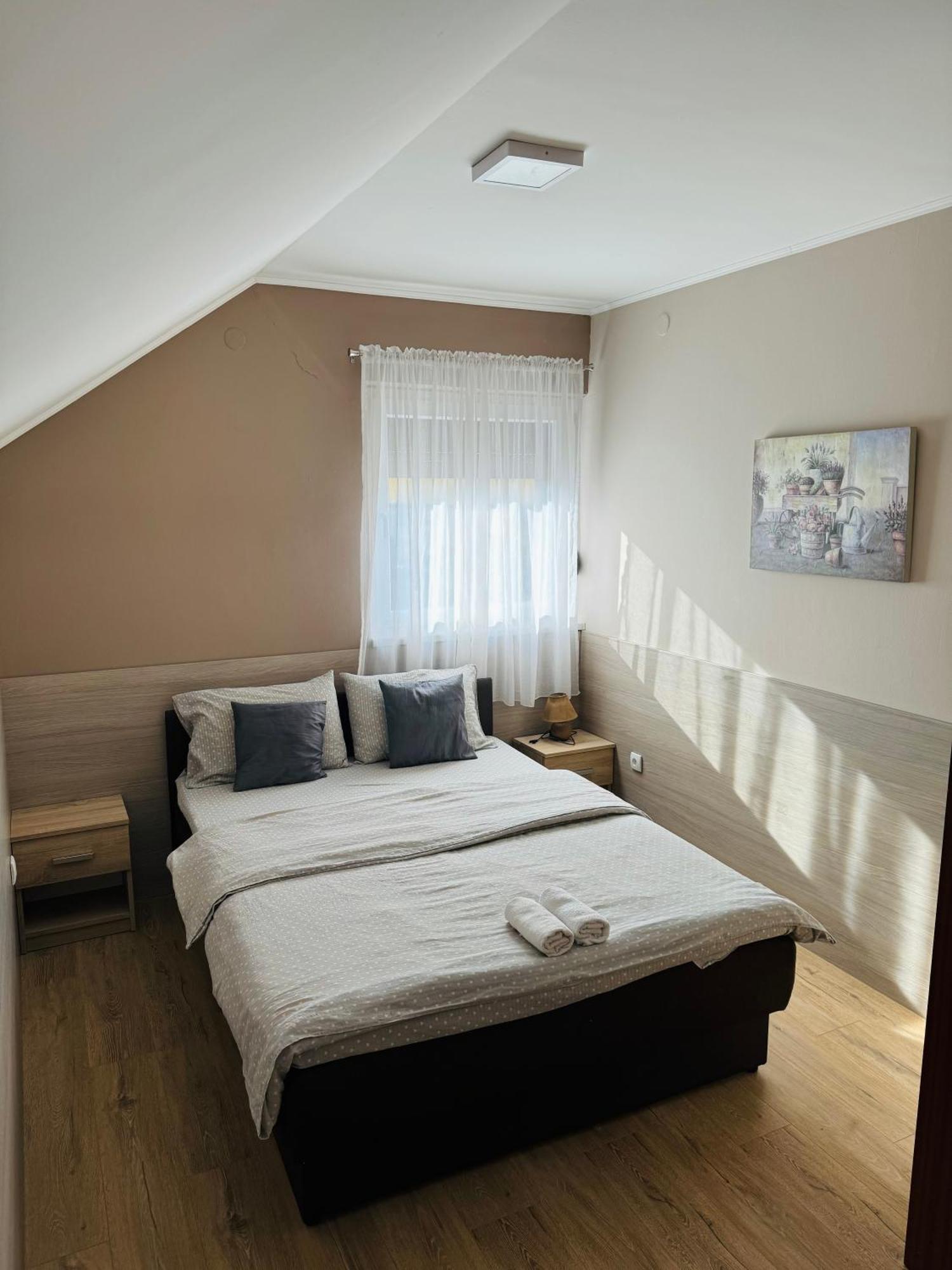 Gradiska Na Savi Apartmani I Sobe Luaran gambar