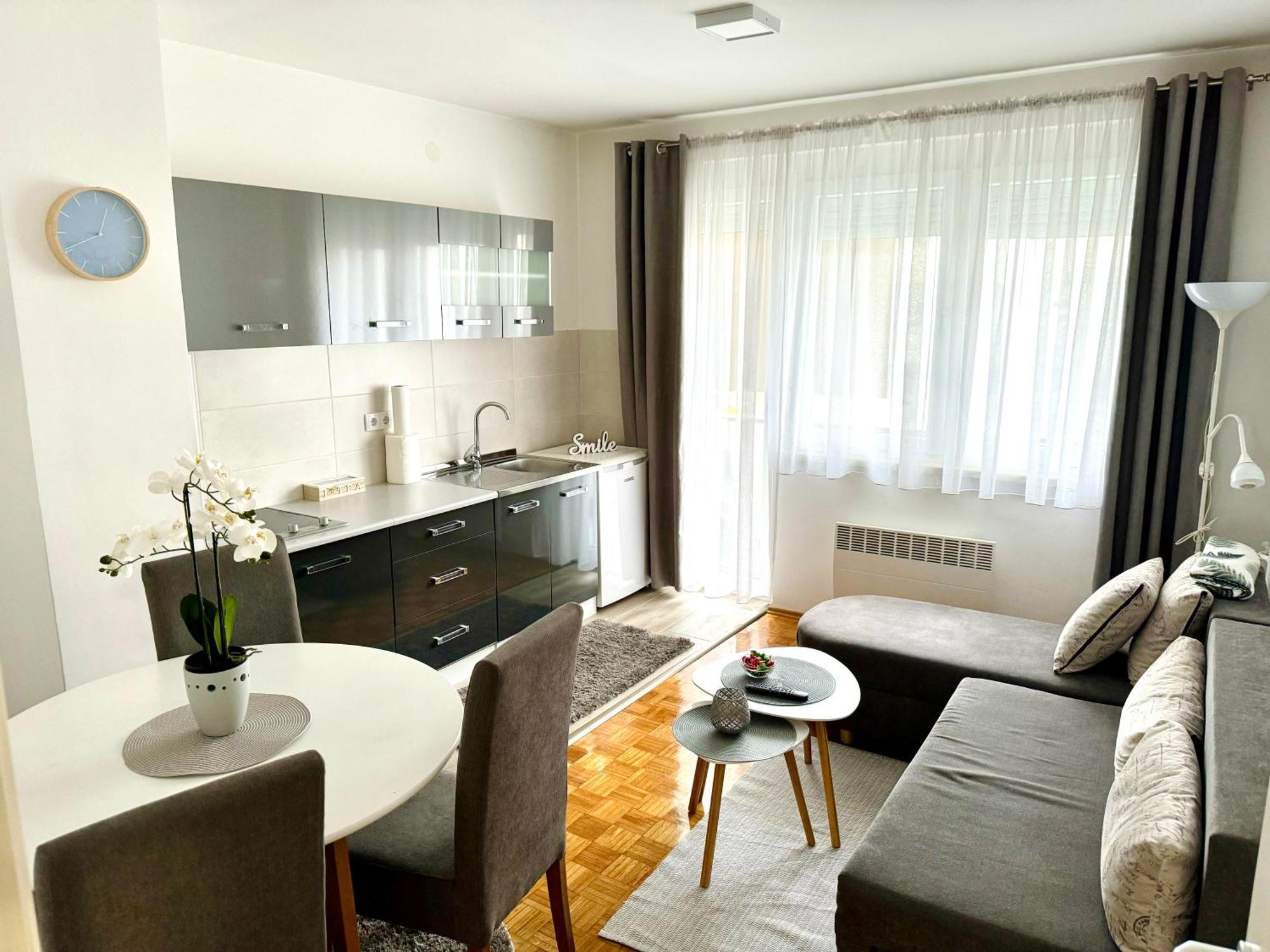 Gradiska Na Savi Apartmani I Sobe Luaran gambar