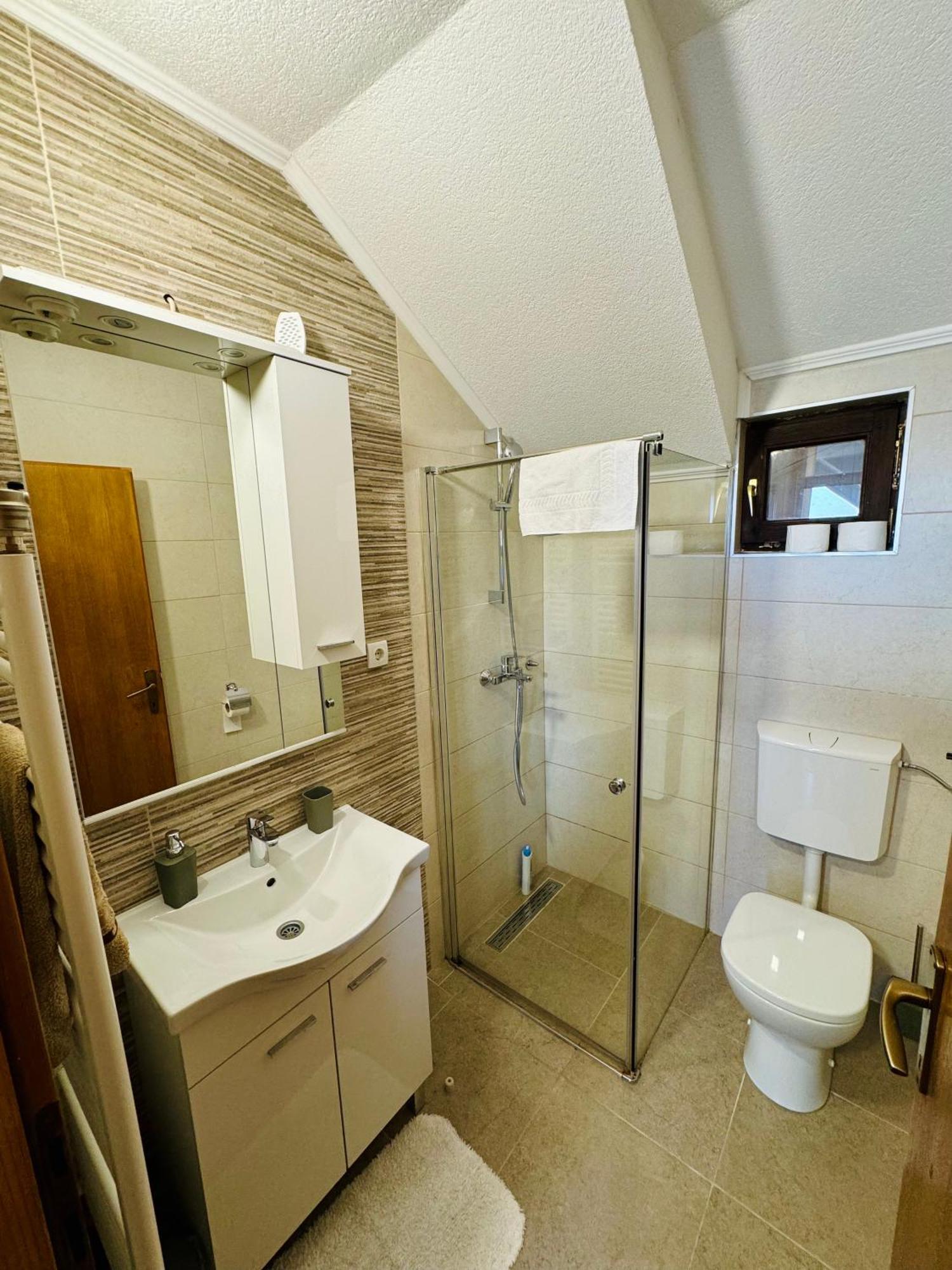 Gradiska Na Savi Apartmani I Sobe Luaran gambar