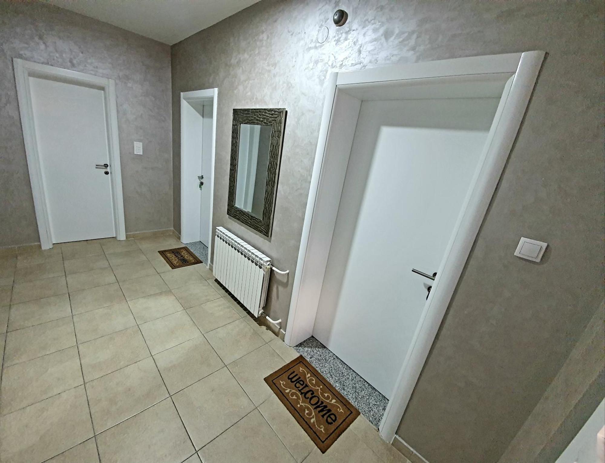 Gradiska Na Savi Apartmani I Sobe Bilik gambar