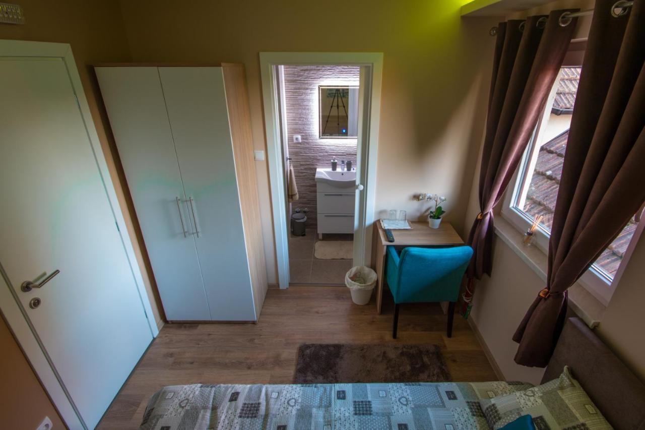 Gradiska Na Savi Apartmani I Sobe Luaran gambar