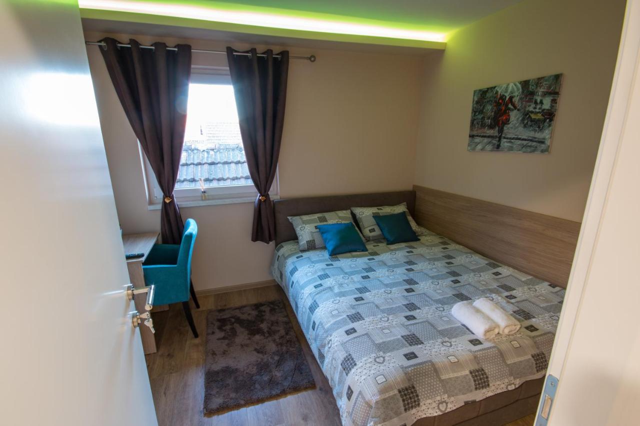 Gradiska Na Savi Apartmani I Sobe Luaran gambar