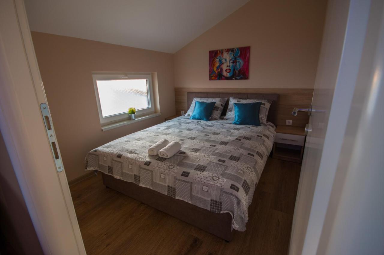 Gradiska Na Savi Apartmani I Sobe Luaran gambar