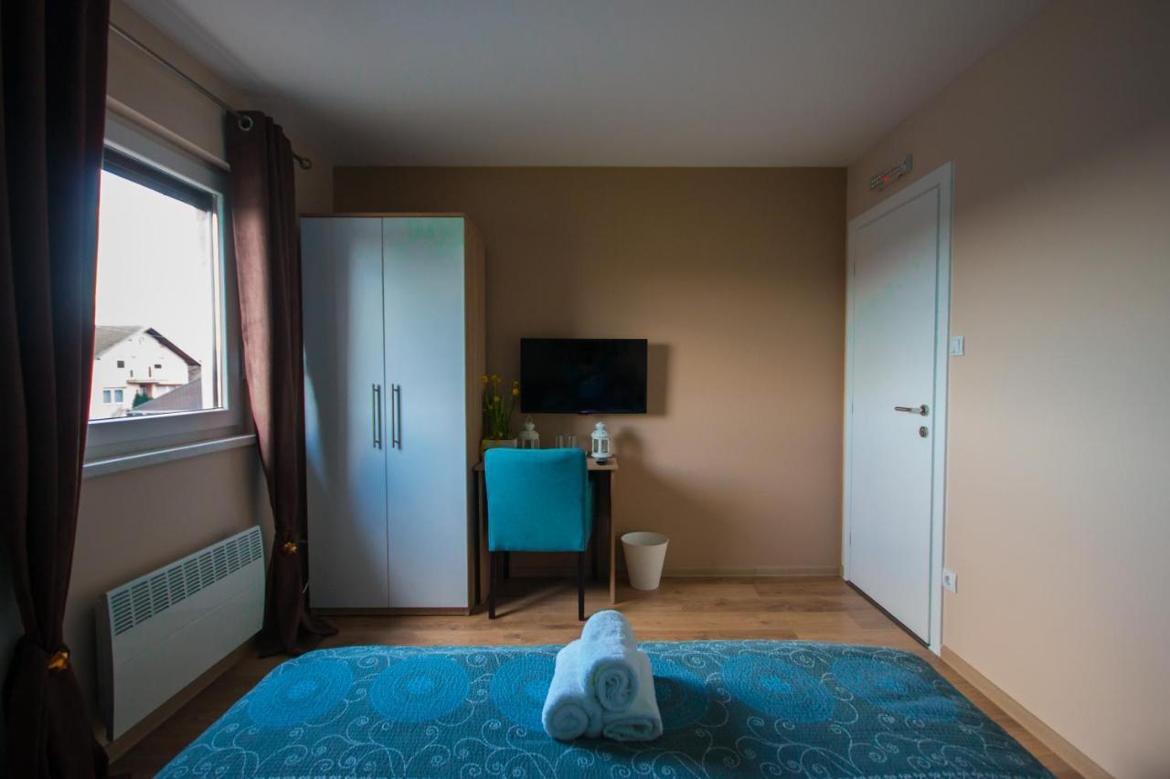 Gradiska Na Savi Apartmani I Sobe Luaran gambar