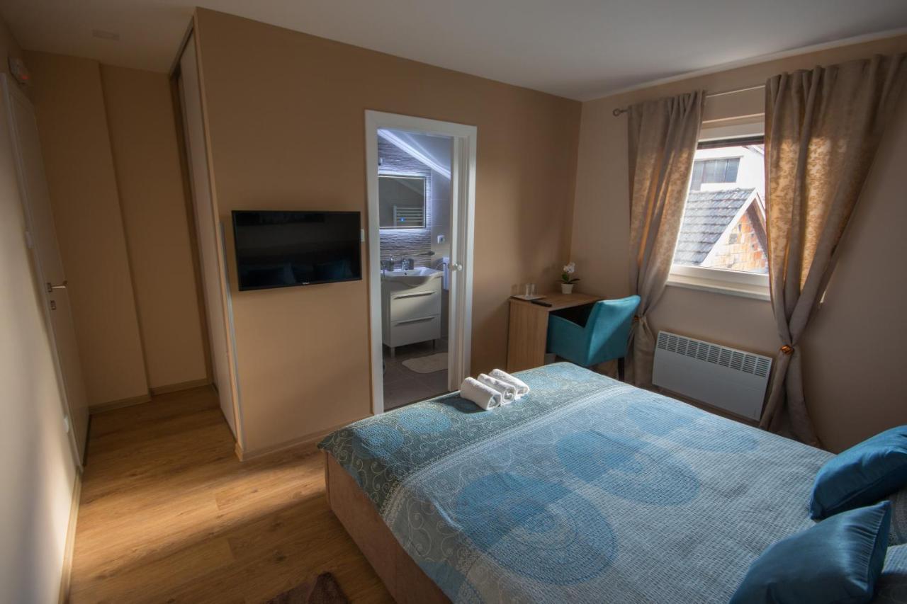 Gradiska Na Savi Apartmani I Sobe Luaran gambar